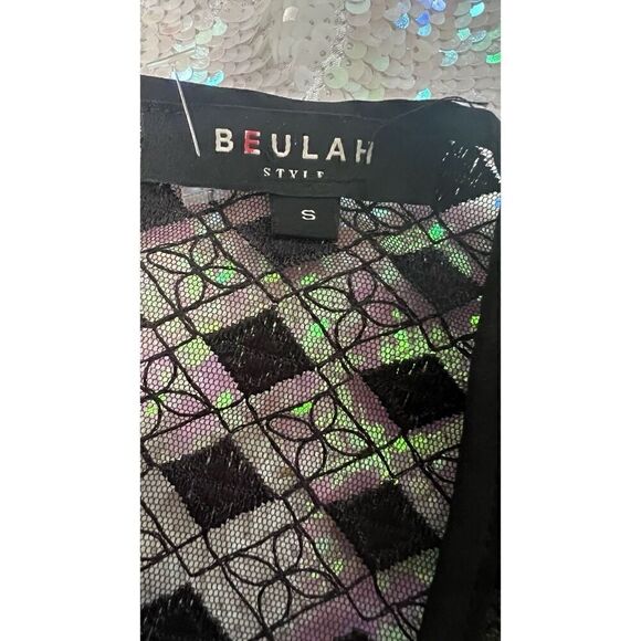 Beulah Ruffle Lace Crop Top with peals and rhinestone details - Picture 12 of 12